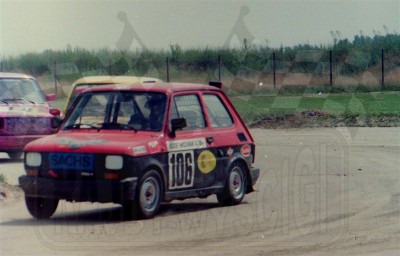 6. Józef Woźniak - Polski Fiat 126p.   (To zdjęcie w pełnej rozdzielczości możesz kupić na www.kwa-kwa.pl )