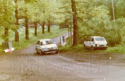 106. Romuald Chałas i Janusz Siniarski - Mazda 323 Turbo 4 wd.   (To zdjęcie w pełnej rozdzielczości możesz kupić na www.kwa-kwa.pl )