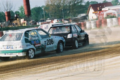 42. Nr.208.Mikołaj Kasiborski - Ford Fiesta, nr.206.Ireneusz Gronek - Skoda Felicia  (To zdjęcie w pełnej rozdzielczości możesz kupić na www.kwa-kwa.pl )