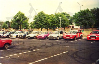 17. Parc ferme przed startem   (To zdjęcie w pełnej rozdzielczości możesz kupić na www.kwa-kwa.pl )