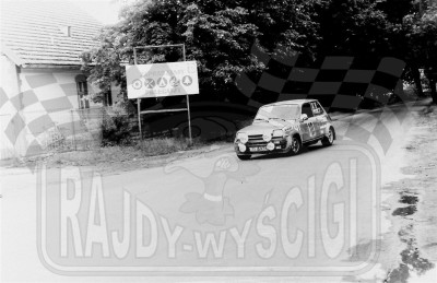 174. Błażej Krupa i Piotr Mystkowski - Renault 5 Alpine  (To zdjęcie w pełnej rozdzielczości możesz kupić na www.kwa-kwa.pl )