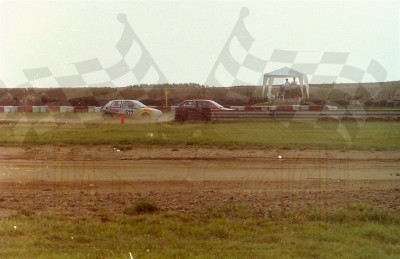 63. Piotr Granica - Suzuki Swift GTi i Marcin Sienkiewicz - Peugeot 106 XSi   (To zdjęcie w pełnej rozdzielczości możesz kupić na www.kwa-kwa.pl )