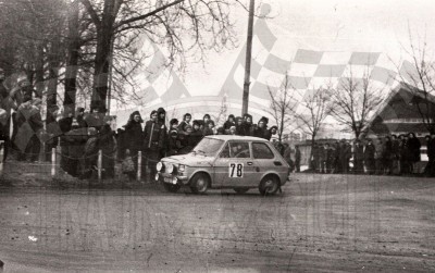 Krzysztof Janarek i Ryszard Makuch - Polski Fiat 126p. To zdjęcie w pełnej rozdzielczości możesz kupić na http://kwa-kwa.pl