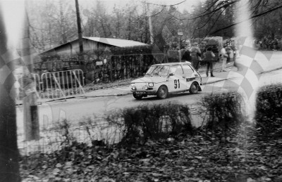 76. Andrzej Wyrożemski i P.Pudłowski - Polski Fiat 126p  (To zdjęcie w pełnej rozdzielczości możesz kupić na www.kwa-kwa.pl )