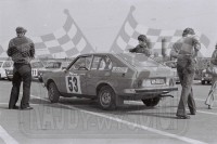 Marek Dąbek i Krzysztof Urbański - Fiat 128 Sport Coupe 3 porte. To zdjęcie w pełnej rozdzielczości możesz kupić na http://kwa-kwa.pl