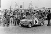 Jerzy Poznański i Jerzy Kindziuk - Polski Fiat 126p. To zdjęcie w pełnej rozdzielczości możesz kupić na http://kwa-kwa.pl