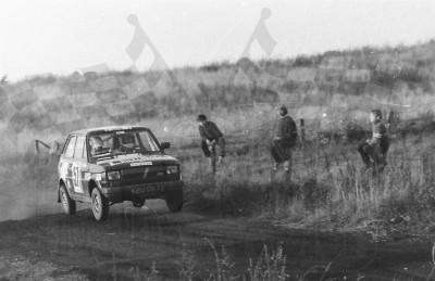 54. Zbigniew Łacisz i Krzysztof Fojcik - Polski Fiat 126p.   (To zdjęcie w pełnej rozdzielczości możesz kupić na www.kwa-kwa.pl )