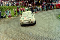 98. Małgorzata Zemlińska i Janusz Trzop - Mazda 323 Turbo 4wd.   (To zdjęcie w pełnej rozdzielczości możesz kupić na www.kwa-kwa.pl )