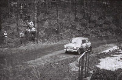 78. A.Konarzewski i M.Melwiński - Polski Fiat 126p.   (To zdjęcie w pełnej rozdzielczości możesz kupić na www.kwa-kwa.pl )