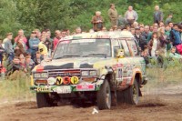 164. H.Fujisaki, Y.Marutomi i T.Tsuyoshi - Toyota Land Cruiser HJ 61.   (To zdjęcie w pełnej rozdzielczości możesz kupić na www.kwa-kwa.pl )