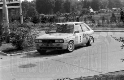 136. Andrzej Koper i Krzysztof Gęborys - Renault 11 Turbo.   (To zdjęcie w pełnej rozdzielczości możesz kupić na www.kwa-kwa.pl )
