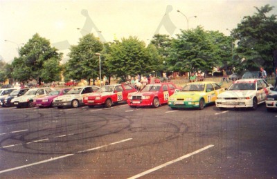 16. Parc ferme przed startem   (To zdjęcie w pełnej rozdzielczości możesz kupić na www.kwa-kwa.pl )