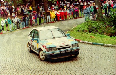 91. Romuald Chałas i Zbigniew Atłowski - Mazda 323 Turbo 4wd.   (To zdjęcie w pełnej rozdzielczości możesz kupić na www.kwa-kwa.pl )