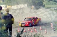 27. Peter Rumpfkeil i Wolfgang Grashorn - Mercedes Benz 190E 2,5-16   (To zdjęcie w pełnej rozdzielczości możesz kupić na www.kwa-kwa.pl )