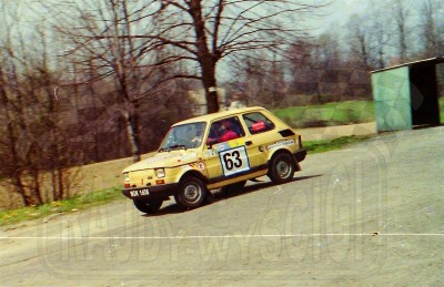 70. Jacek Sikora i Jacek Sciciński - Polski Fiat 126p.   (To zdjęcie w pełnej rozdzielczości możesz kupić na www.kwa-kwa.pl )