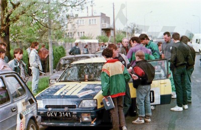 9. Suzuki Swift 1300 GTi załogi Dariusz Wirkijowski i Grzegorz Kłosiński.   (To zdjęcie w pełnej rozdzielczości możesz kupić na www.kwa-kwa.pl )