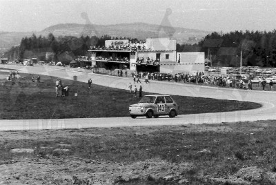 74.Tadeusz Suchoń - Polski Fiat 126p.   (To zdjęcie w pełnej rozdzielczości możesz kupić na www.kwa-kwa.pl )