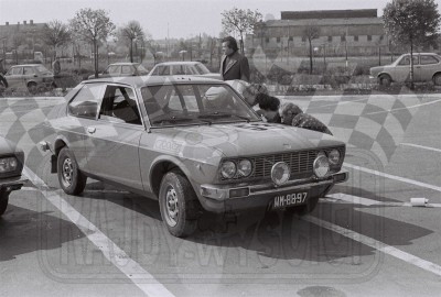 Fiat 128 Sport Coupe 3 porte Marka Dąbka. To zdjęcie w pełnej rozdzielczości możesz kupić na http://kwa-kwa.pl
