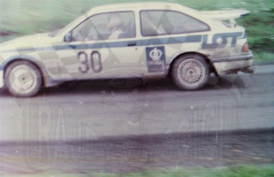 43. Jarosław Pajdak i Witold Sadowski - Ford Sierra Cosworth RS.   (To zdjęcie w pełnej rozdzielczości możesz kupić na www.kwa-kwa.pl )