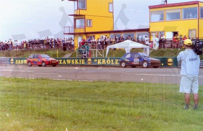 103. Jakub Iwanek - Peugeot 106 XSi i Piotr Granica - Suzuki Swift GTi   (To zdjęcie w pełnej rozdzielczości możesz kupić na www.kwa-kwa.pl )