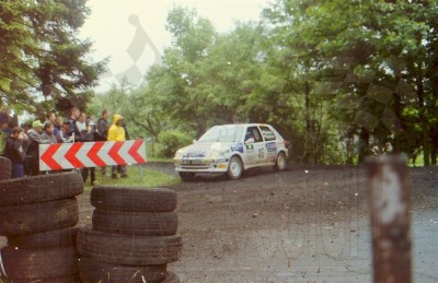35. Piotr Adamus i Magdalena Zacharko - Peugeot 106 Rallye   (To zdjęcie w pełnej rozdzielczości możesz kupić na www.kwa-kwa.pl )