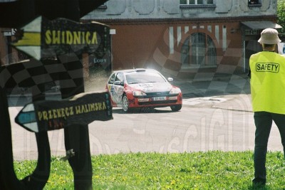 14. Piotr Adamus i Magdalena Zacharko - Opel Corsa Super 1600  (To zdjęcie w pełnej rozdzielczości możesz kupić na www.kwa-kwa.pl )