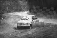 67. Jacek Sikora i Jacek Sciciński - Polski Fiat 126p.   (To zdjęcie w pełnej rozdzielczości możesz kupić na www.kwa-kwa.pl )
