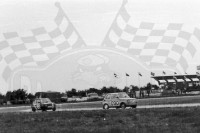 50. Nr.090.Grażyna Skotarek, nr.073.Tadeusz Staśkiewicz - Polskie Fiaty 126p.   (To zdjęcie w pełnej rozdzielczości możesz kupić na www.kwa-kwa.pl )