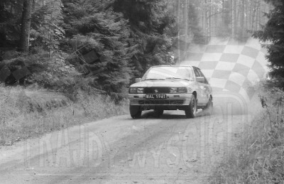 95. Andrzej Koper i Jakub Mroczkowski - Renault 11 Turbo.   (To zdjęcie w pełnej rozdzielczości możesz kupić na www.kwa-kwa.pl )