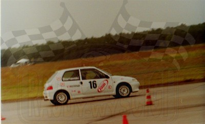11. Jerzy Starnawski - Peugeot 106 Rallye   (To zdjęcie w pełnej rozdzielczości możesz kupić na www.kwa-kwa.pl )