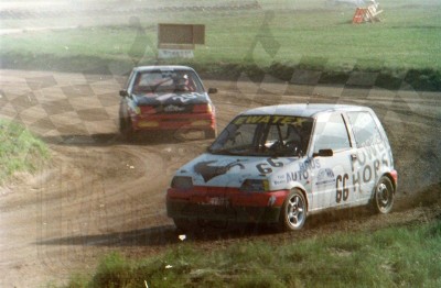 70. Włodzimierz Pawluczuk - Fiat Cinquecento Sporting i Robert Polak - Ford Fiesta   (To zdjęcie w pełnej rozdzielczości możesz kupić na www.kwa-kwa.pl )