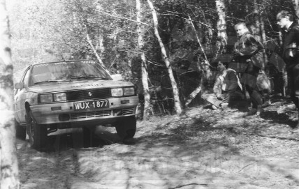 2. Andrzej Koper i Krzysztof Gęborys - Renault 11 Turbo.   (To zdjęcie w pełnej rozdzielczości możesz kupić na www.kwa-kwa.pl )