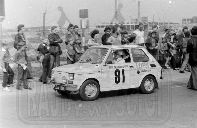 Kazimierz Kolinka i Zdzisław Kaczmarek - Polski Fiat 126p. To zdjęcie w pełnej rozdzielczości możesz kupić na http://kwa-kwa.pl