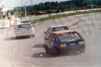 42. Toyoty Corolle i Polonez 1600   (To zdjęcie w pełnej rozdzielczości możesz kupić na www.kwa-kwa.pl )