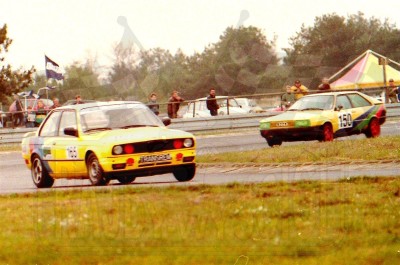 36. Nr.165.Marek Henschel - BMW 320, nr.150.Wojciech Michalak - Audi 80 coupe.   (To zdjęcie w pełnej rozdzielczości możesz kupić na www.kwa-kwa.pl )