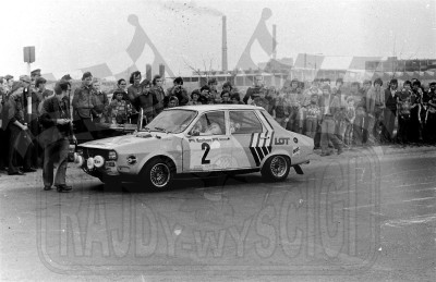 Błażej Krupa i Piotr Mystkowski - Renault 12 Gordini. To zdjęcie w pełnej rozdzielczości możesz kupić na http://kwa-kwa.pl