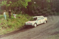 119. Waldemar Doskocz i Jarosław Baran - Peugeot 309 GTi 16S.   (To zdjęcie w pełnej rozdzielczości możesz kupić na www.kwa-kwa.pl )