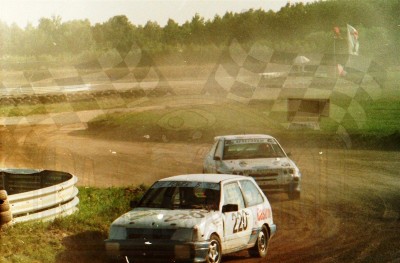 73. Grzegorz Baran - Suzuki Swift i Bohdan Ludwiczak - Ford Escort Cosworth RS   (To zdjęcie w pełnej rozdzielczości możesz kupić na www.kwa-kwa.pl )