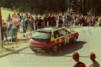 45. Dariusz Marciniak i Stefan Gramiak - Mazda Familia 323 Turbo 4wd.   (To zdjęcie w pełnej rozdzielczości możesz kupić na www.kwa-kwa.pl )