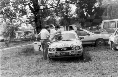 13. Audi 90 Quattro austriackiej załogi Rudolf Stohl i Reinhard Kaufmann.   (To zdjęcie w pełnej rozdzielczości możesz kupić na www.kwa-kwa.pl )