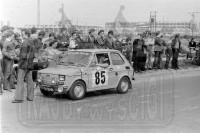 Jerzy Werner i Bogumił Żelaziński - Polski Fiat 126p. To zdjęcie w pełnej rozdzielczości możesz kupić na http://kwa-kwa.pl