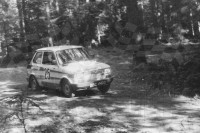 83. Krzysztof Koczur i Tadeusz Gasiński - Polski Fiat 126p Bis.   (To zdjęcie w pełnej rozdzielczości możesz kupić na www.kwa-kwa.pl )