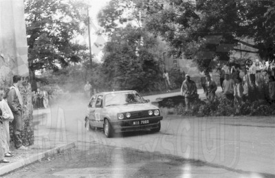 74. Andrzej Koper i Maciej Wisławski - VW Golf GTi 16V.   (To zdjęcie w pełnej rozdzielczości możesz kupić na www.kwa-kwa.pl )