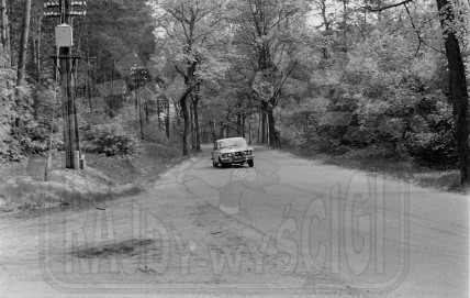 Tadeusz Fuglewicz i Waldemar Machnik - Polski Fiat 125p 1600. To zdjęcie w pełnej rozdzielczości możesz kupić na http://kwa-kwa.pl