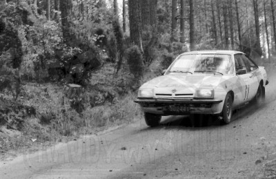 113. Zbigniew Stec i C.Klaczyński - Opel Manta E.   (To zdjęcie w pełnej rozdzielczości możesz kupić na www.kwa-kwa.pl )