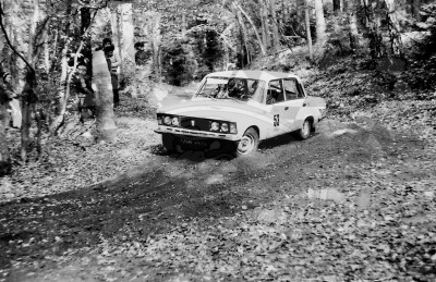 76. Arkadiusz Gajek i Ryszard Madajczyk - FSO 1500  (To zdjęcie w pełnej rozdzielczości możesz kupić na www.kwa-kwa.pl )