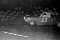 23. Jerzy Stępkowski i Barbara Stępkowska - Polski Fiat 125p  (To zdjęcie w pełnej rozdzielczości możesz kupić na www.kwa-kwa.pl )
