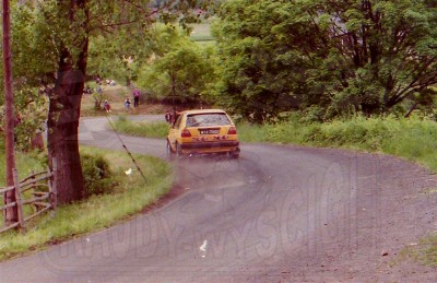 73. Włodzimierz Skrodzki i Erwin Meisel - VW Golf GTi 16V.   (To zdjęcie w pełnej rozdzielczości możesz kupić na www.kwa-kwa.pl )