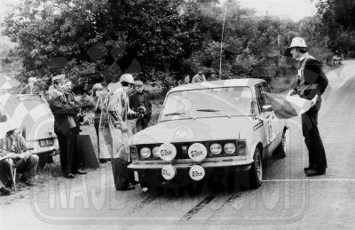 196. Bogdan Drągowski i Stanisław Brzozowski - Polski Fiat 125p  (To zdjęcie w pełnej rozdzielczości możesz kupić na www.kwa-kwa.pl )