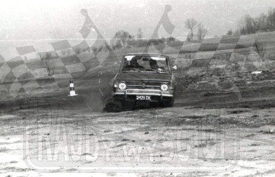 16. Krzysztof Świętochowski i Tadeusz Świętochowski - Fiat 128  (To zdjęcie w pełnej rozdzielczości możesz kupić na www.kwa-kwa.pl )